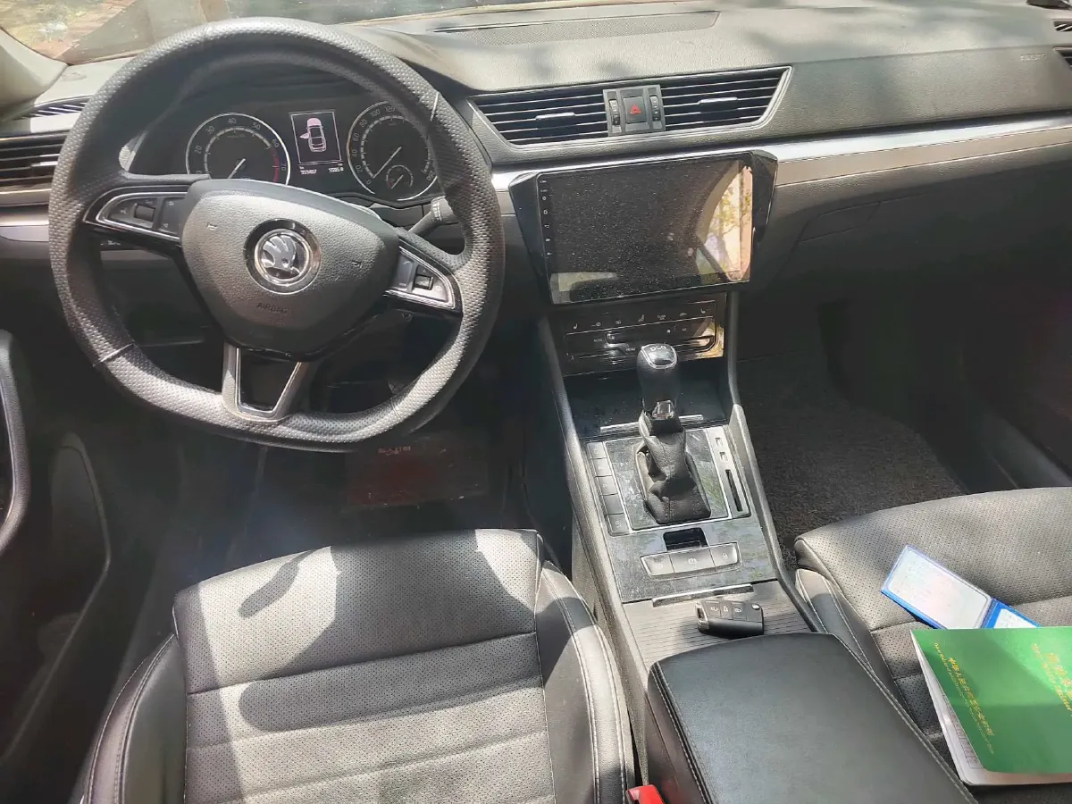 2019 Skoda Superb 1.4T 150HP L4 7DCT,autocango,china used car exporter,china ev exporter,chinese used car exporter,chinese used ev exporter