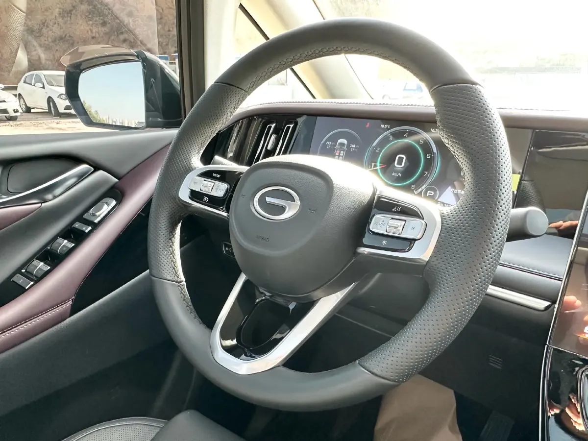 2024 GAC Trumpchi M8 2.0T 252HP L4 8AT,autocango,china used car exporter,china ev exporter,chinese used car exporter,chinese used ev exporter