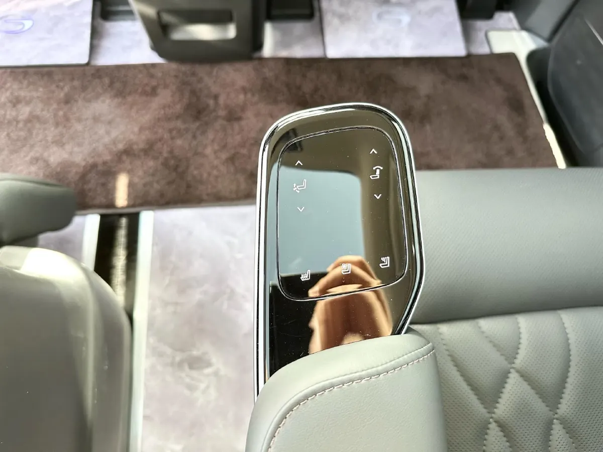 2024 GAC Trumpchi M8 2.0T 252HP L4 8AT,autocango,china used car exporter,china ev exporter,chinese used car exporter,chinese used ev exporter