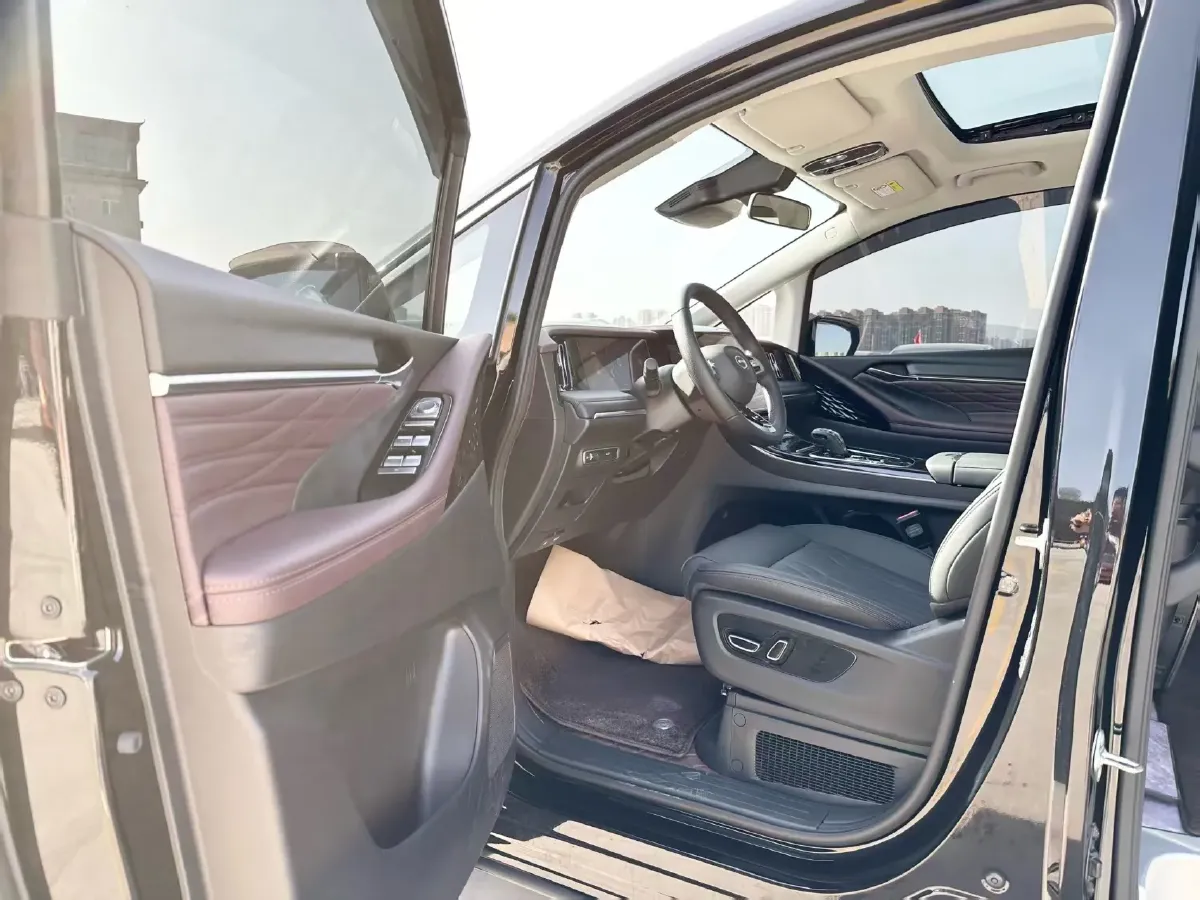 2024 GAC Trumpchi M8 2.0T 252HP L4 8AT,autocango,china used car exporter,china ev exporter,chinese used car exporter,chinese used ev exporter