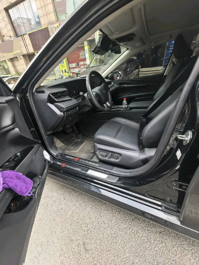 2024 Toyota Camry 2.0L 152HP L4 E-CVT Hybrid,autocango,china used car exporter,china ev exporter,chinese used car exporter,chinese used ev exporter