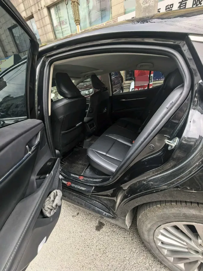 2024 Toyota Camry 2.0L 152HP L4 E-CVT Hybrid,autocango,china used car exporter,china ev exporter,chinese used car exporter,chinese used ev exporter