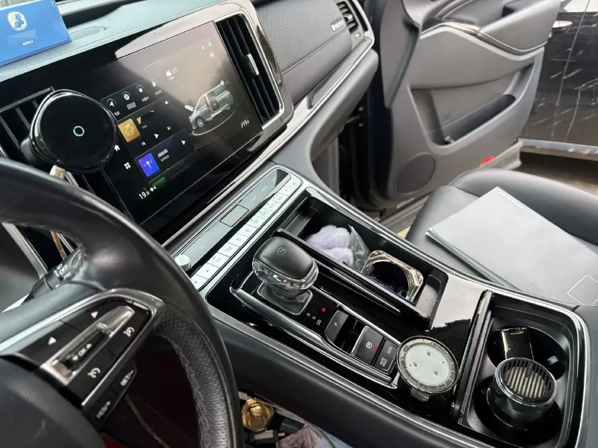 2021 GAC Trumpchi M8 2.0T 252HP L4 8AT,autocango,china used car exporter,china ev exporter,chinese used car exporter,chinese used ev exporter