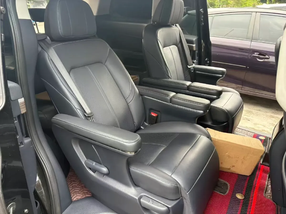 2021 GAC Trumpchi M8 2.0T 252HP L4 8AT,autocango,china used car exporter,china ev exporter,chinese used car exporter,chinese used ev exporter