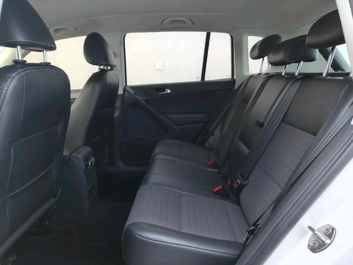 2017 MAXUS T60 2.0T 224HP L4 6AT,autocango,china used car exporter,china ev exporter,chinese used car exporter,chinese used ev exporter