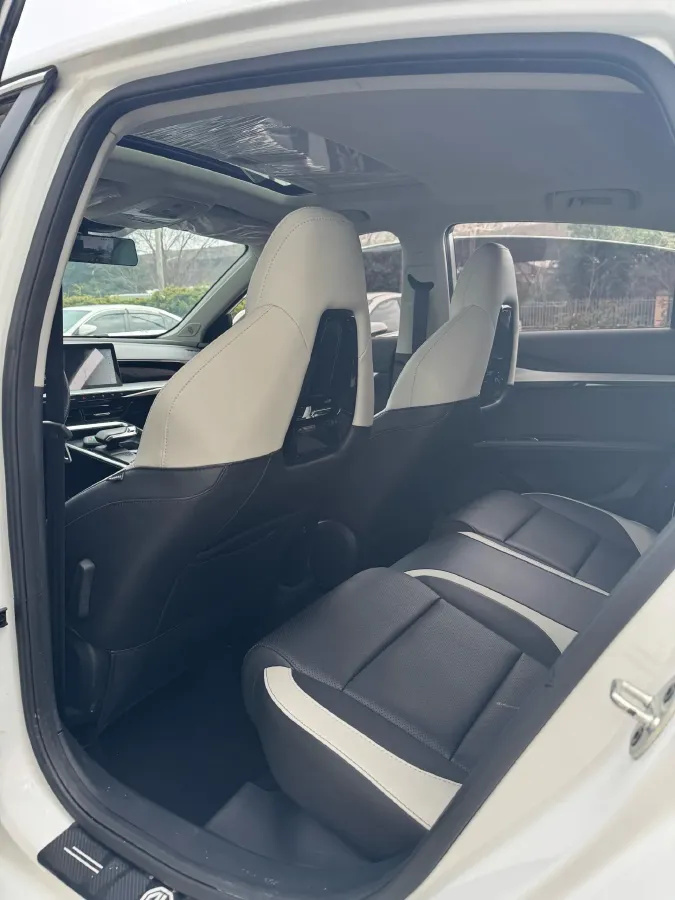 2022 MG 5 Scorpio 1.5T 181HP L4 7DCT,autocango,china used car exporter,china ev exporter,chinese used car exporter,chinese used ev exporter