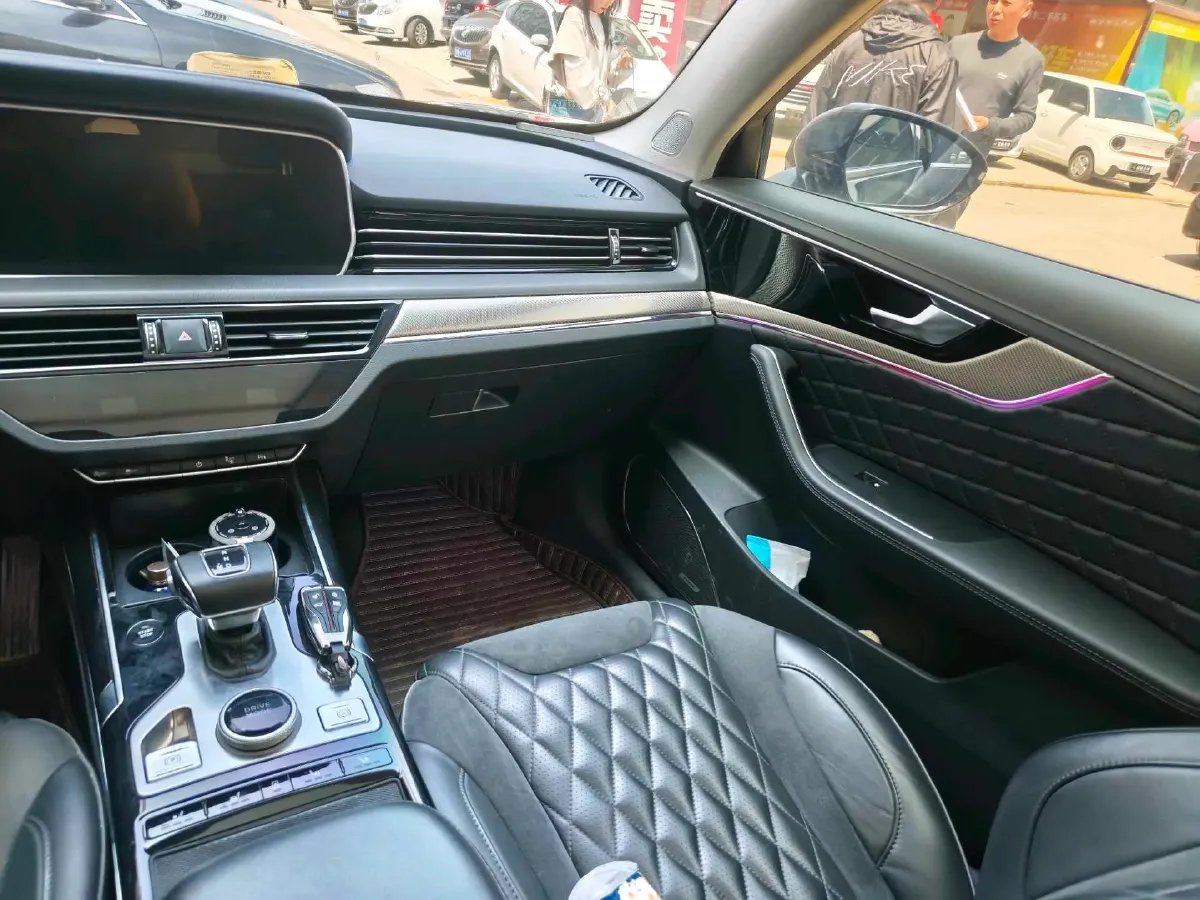 2019 HongQi HS5 2.0T 224HP L4 6AT,autocango,china used car exporter,china ev exporter,chinese used car exporter,chinese used ev exporter