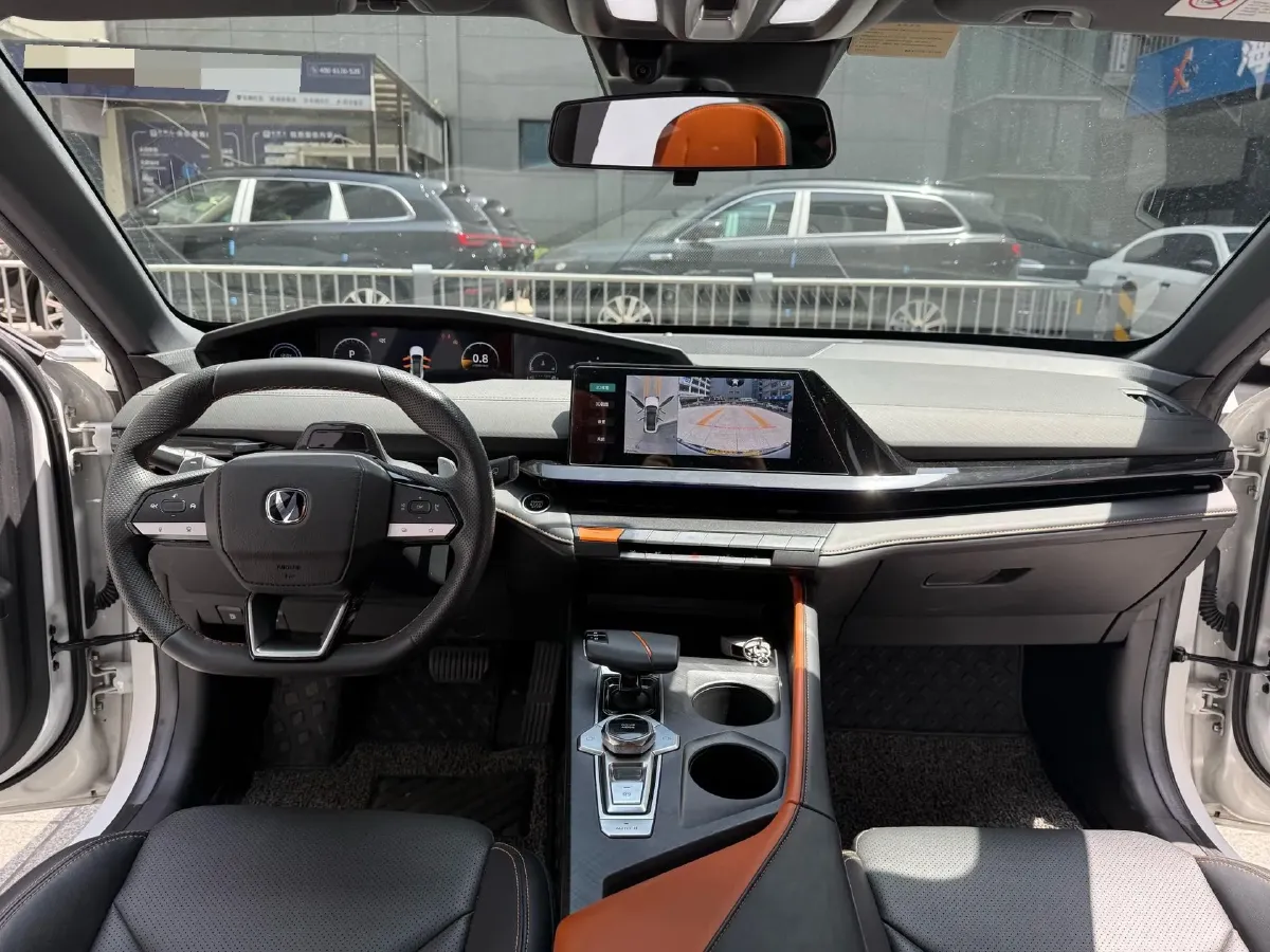 2022 ChangAn UNI-V 1.5T 188HP L4 7DCT,autocango,china used car exporter,china ev exporter,chinese used car exporter,chinese used ev exporter