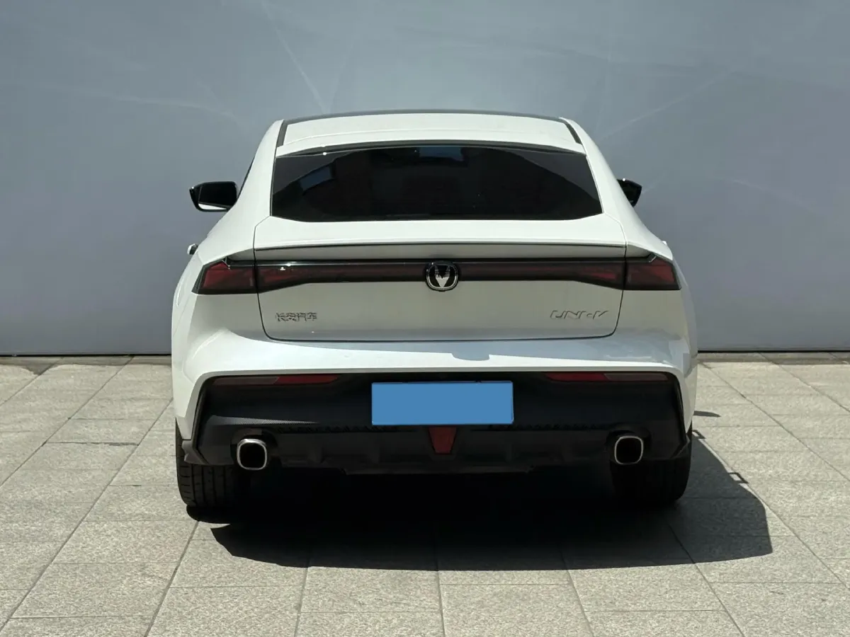 2022 ChangAn UNI-V 1.5T 188HP L4 7DCT,autocango,china used car exporter,china ev exporter,chinese used car exporter,chinese used ev exporter