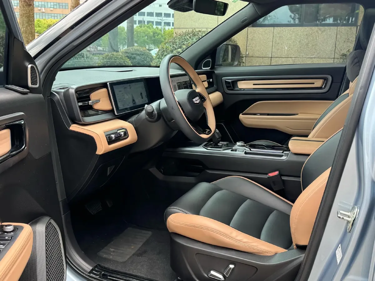 2023 Geely ICON 1.5T 181HP L4 7DCT,autocango,china used car exporter,china ev exporter,chinese used car exporter,chinese used ev exporter