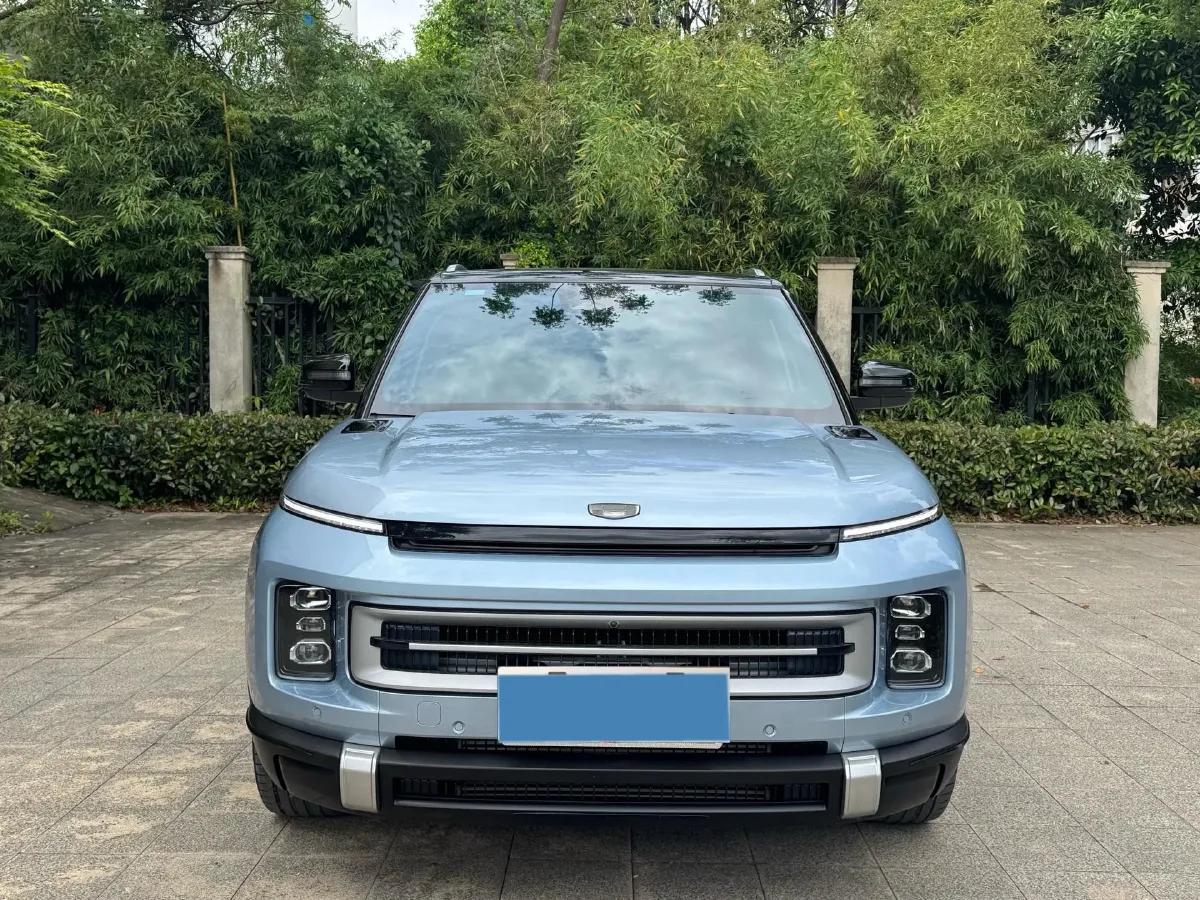 2023 Geely ICON 1.5T 181HP L4 7DCT,autocango,china used car exporter,china ev exporter,chinese used car exporter,chinese used ev exporter