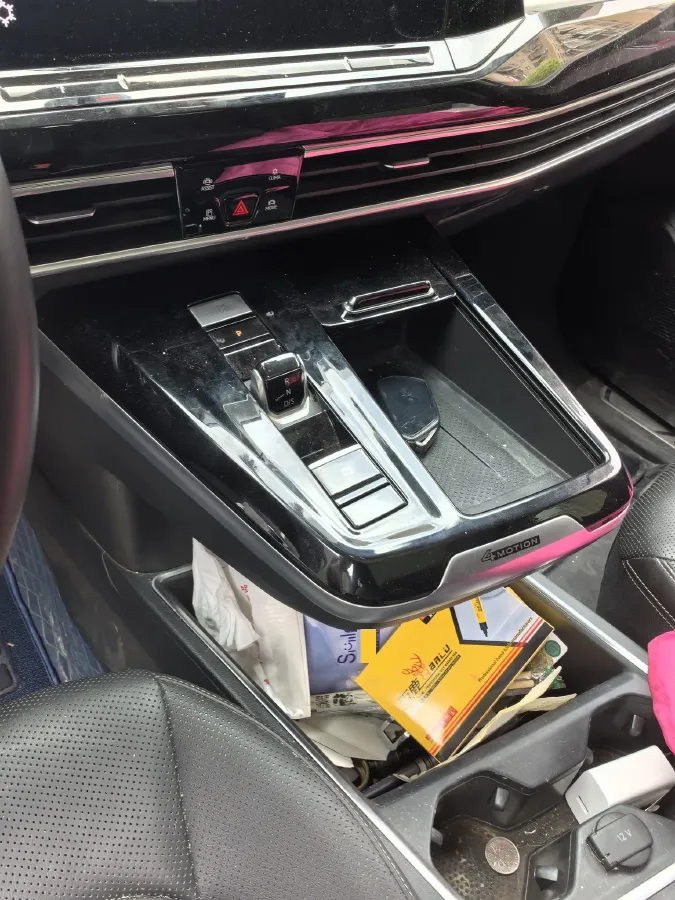 2023 Volkswagen Talagon 2.0T 220HP L4 7DCT,autocango,china used car exporter,china ev exporter,chinese used car exporter,chinese used ev exporter