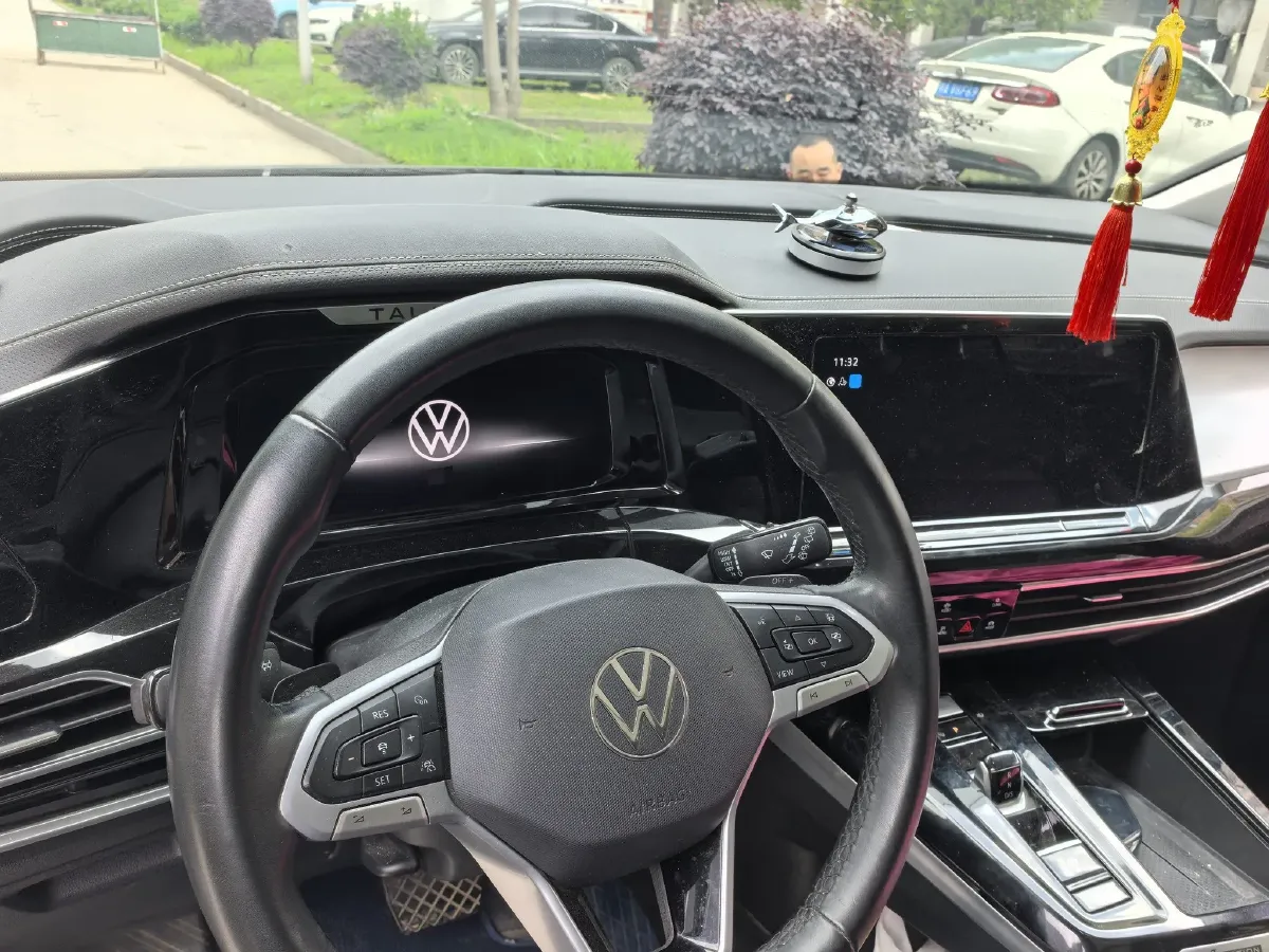 2023 Volkswagen Talagon 2.0T 220HP L4 7DCT,autocango,china used car exporter,china ev exporter,chinese used car exporter,chinese used ev exporter