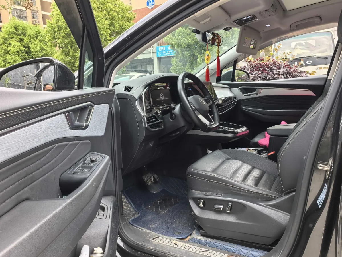2023 Volkswagen Talagon 2.0T 220HP L4 7DCT,autocango,china used car exporter,china ev exporter,chinese used car exporter,chinese used ev exporter