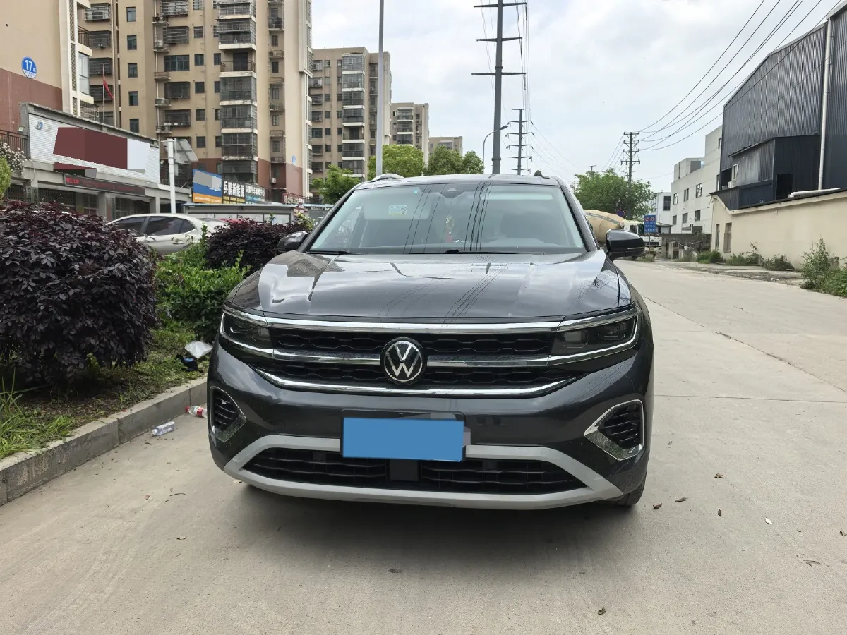 2023 Volkswagen Talagon 2.0T 220HP L4 7DCT,autocango,china used car exporter,china ev exporter,chinese used car exporter,chinese used ev exporter