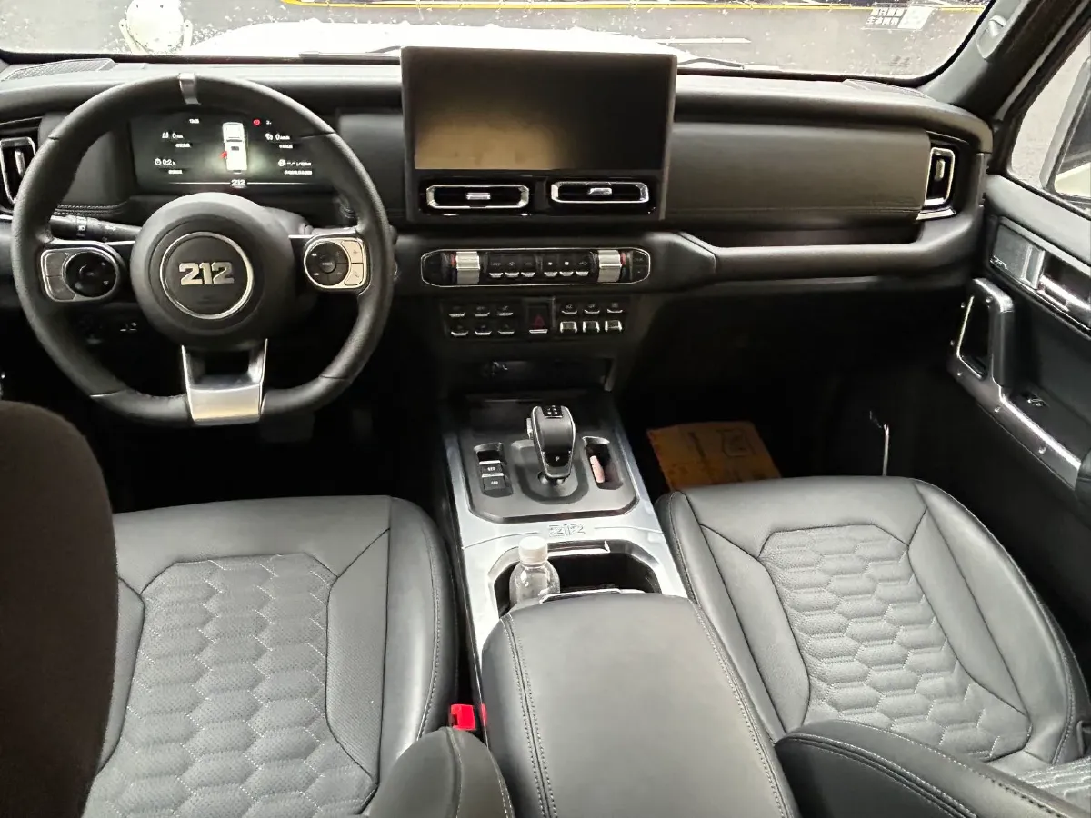 2024 212 212 T01 2.0T 252HP L4 8AT,autocango,china used car exporter,china ev exporter,chinese used car exporter,chinese used ev exporter