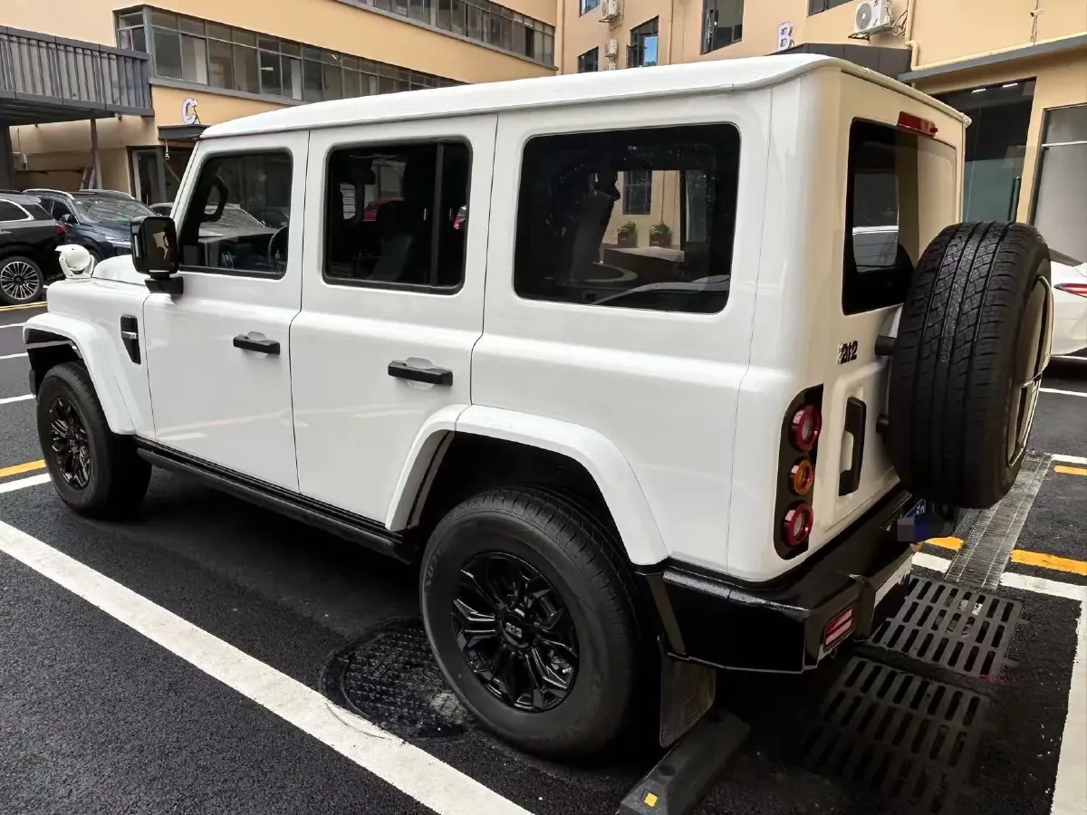 2024 212 212 T01 2.0T 252HP L4 8AT,autocango,china used car exporter,china ev exporter,chinese used car exporter,chinese used ev exporter