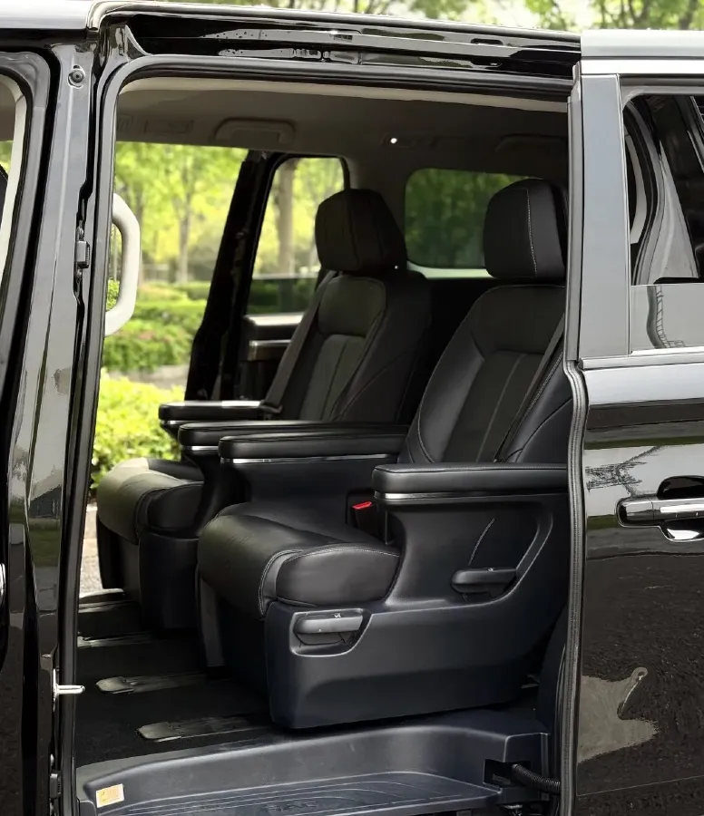 2021 GAC Trumpchi M8 2.0T 252HP L4 8AT,autocango,china used car exporter,china ev exporter,chinese used car exporter,chinese used ev exporter