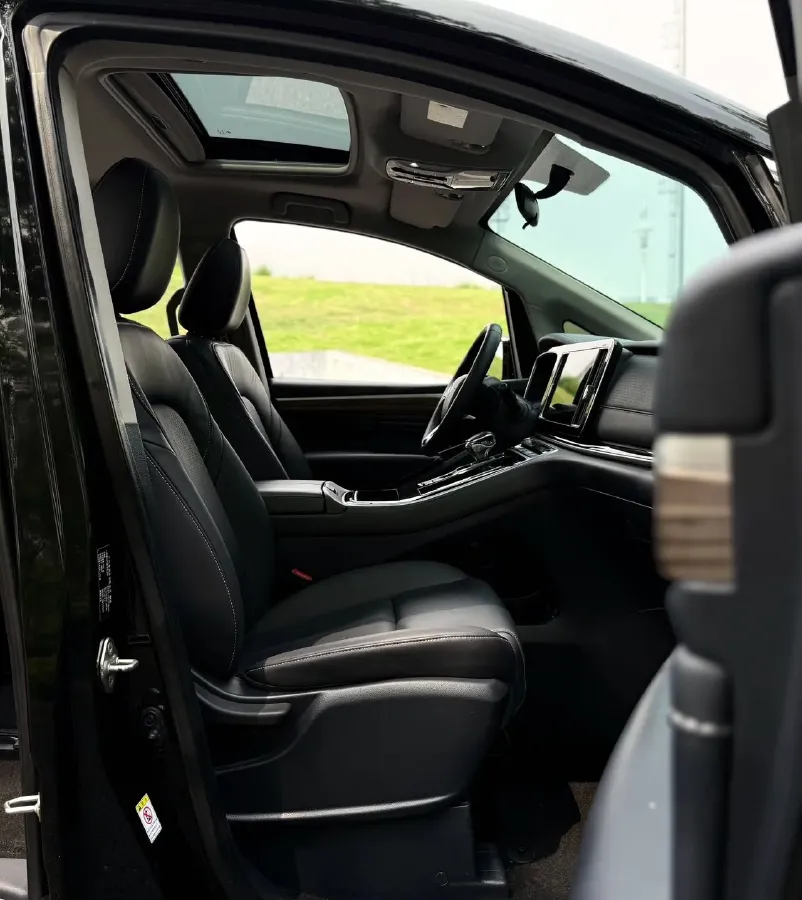 2021 GAC Trumpchi M8 2.0T 252HP L4 8AT,autocango,china used car exporter,china ev exporter,chinese used car exporter,chinese used ev exporter