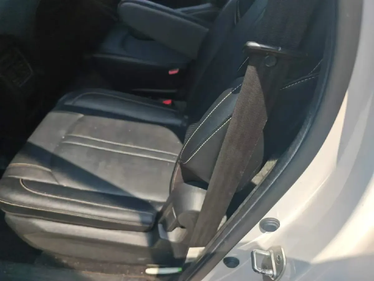 2019 BaoJun 360 1.5L 105HP L4 6MT,autocango,china used car exporter,china ev exporter,chinese used car exporter,chinese used ev exporter