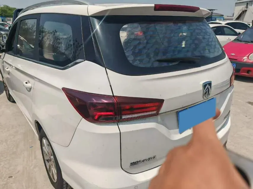 2019 BaoJun 360 1.5L 105HP L4 6MT,autocango,china used car exporter,china ev exporter,chinese used car exporter,chinese used ev exporter