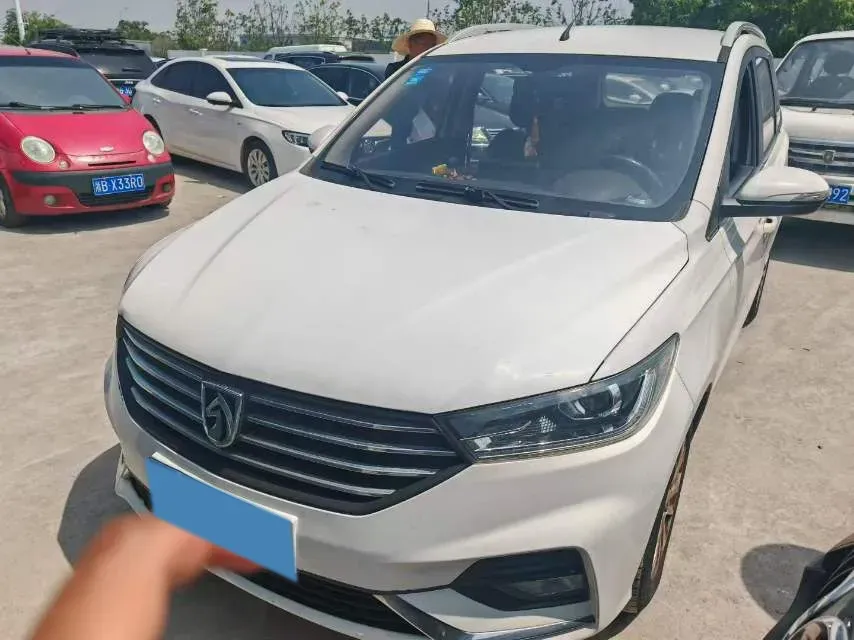 2019 BaoJun 360 1.5L 105HP L4 6MT,autocango,china used car exporter,china ev exporter,chinese used car exporter,chinese used ev exporter