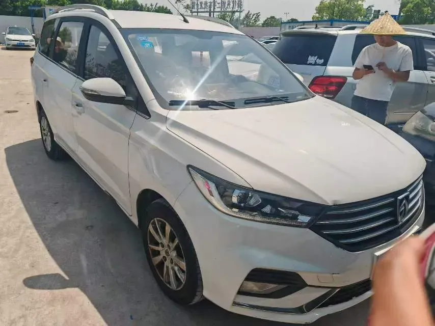 2019 BaoJun 360 1.5L 105HP L4 6MT,autocango,china used car exporter,china ev exporter,chinese used car exporter,chinese used ev exporter