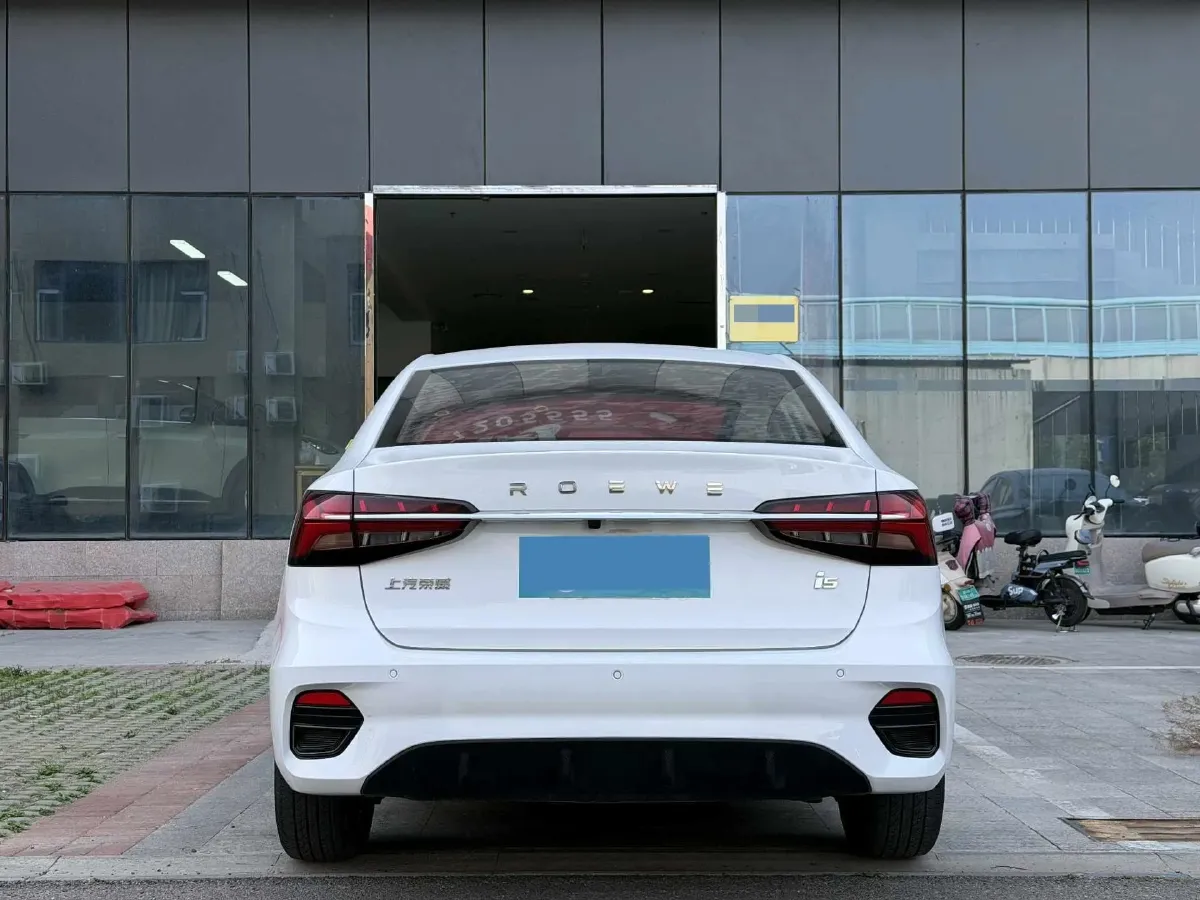 2021 Roewe i5 1.5L 120HP L4 5MT,autocango,china used car exporter,china ev exporter,chinese used car exporter,chinese used ev exporter