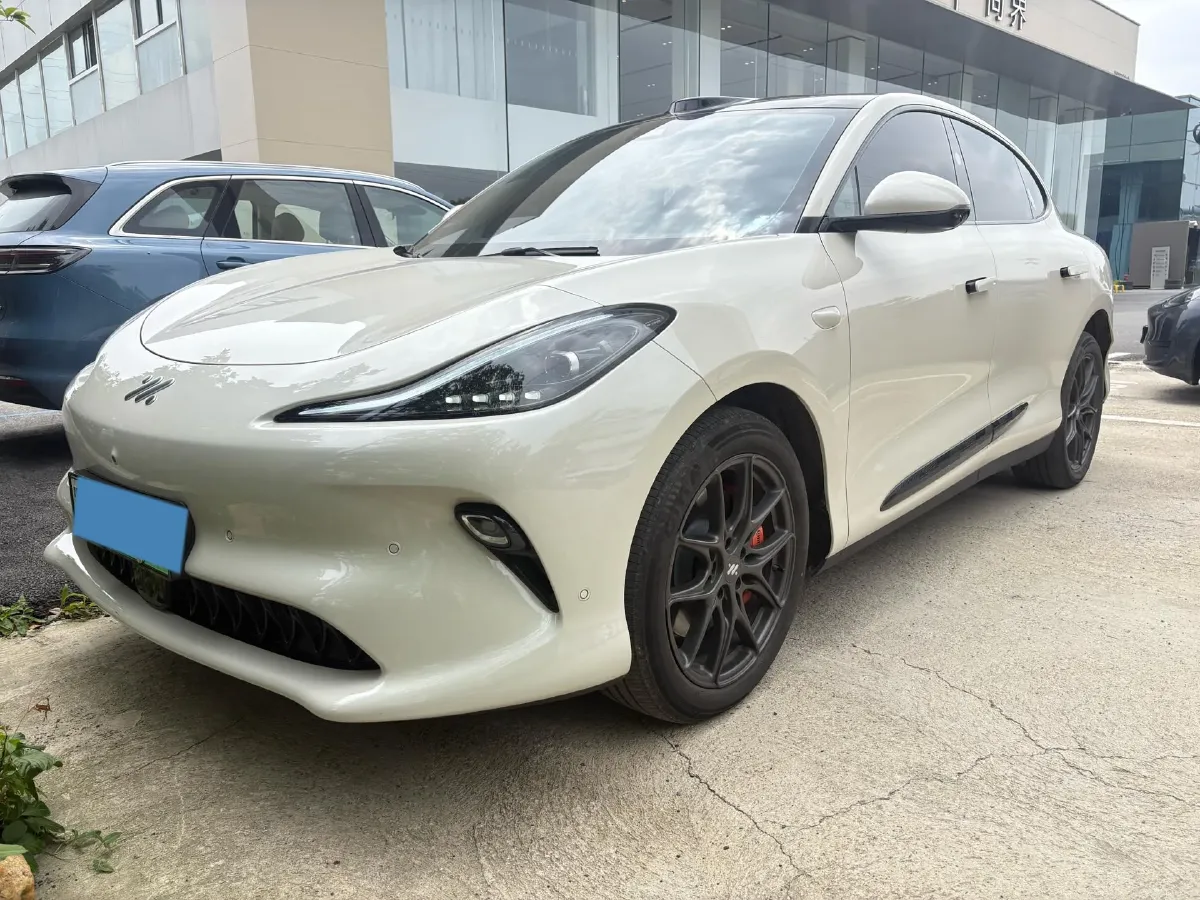 2025 IM LS6 BEV 75KWH,autocango,china used car exporter,china ev exporter,chinese used car exporter,chinese used ev exporter