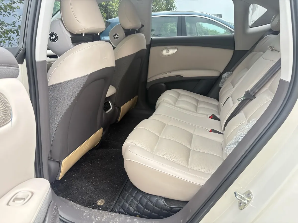 2025 IM LS6 BEV 75KWH,autocango,china used car exporter,china ev exporter,chinese used car exporter,chinese used ev exporter