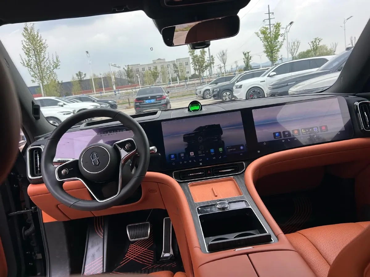 2025 AITO AITO M9 REEV 160HP REEV 52KWH,autocango,china used car exporter,china ev exporter,chinese used car exporter,chinese used ev exporter