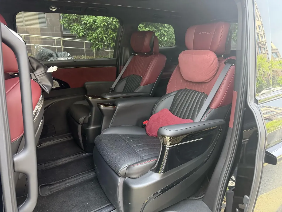 2024 GAC Trumpchi M8 2.0T 252HP L4 8AT,autocango,china used car exporter,china ev exporter,chinese used car exporter,chinese used ev exporter