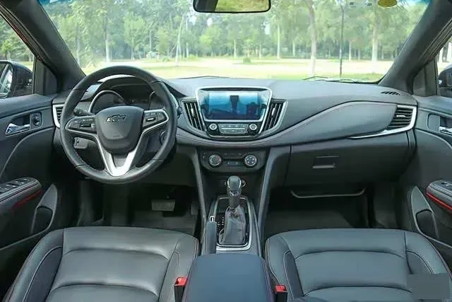 2021 Chevrolet Monza 1.5L 113HP L4 6AT,autocango,china used car exporter,china ev exporter,chinese used car exporter,chinese used ev exporter