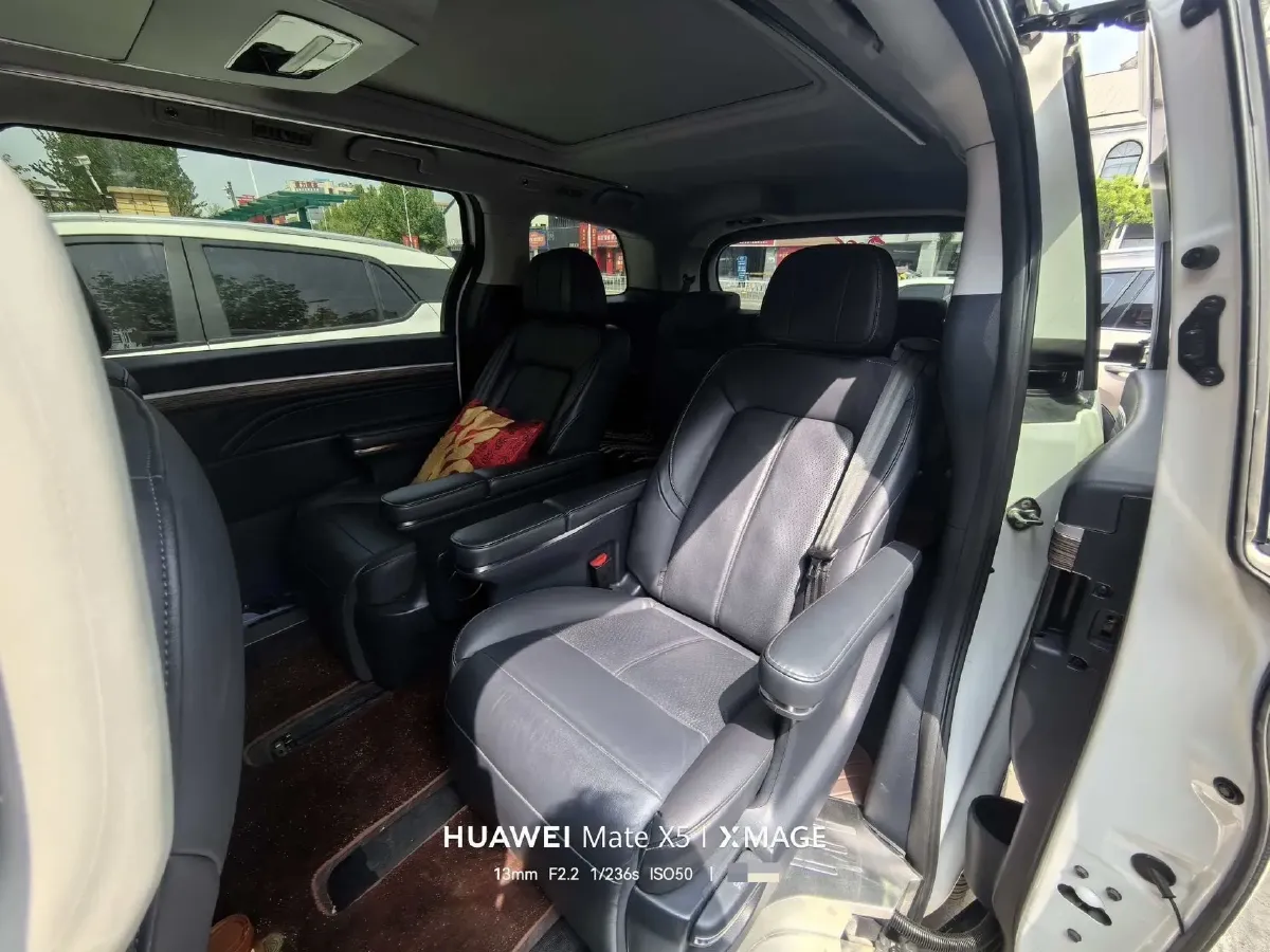 2021 GAC Trumpchi M8 2.0T 252HP L4 8AT,autocango,china used car exporter,china ev exporter,chinese used car exporter,chinese used ev exporter