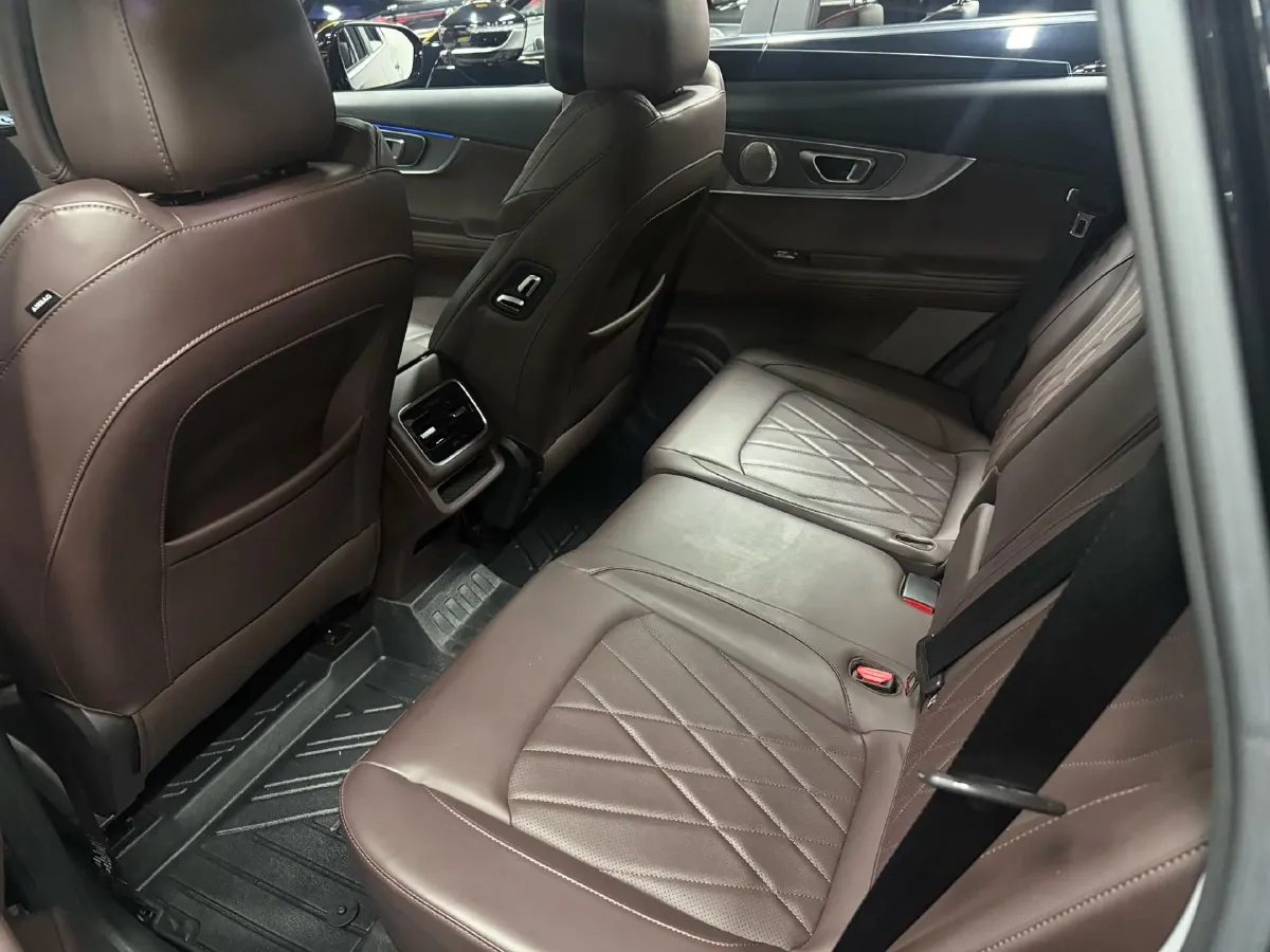 2024 Chery Tiggo 8 PRO 2.0T 254HP L4 8AT,autocango,china used car exporter,china ev exporter,chinese used car exporter,chinese used ev exporter