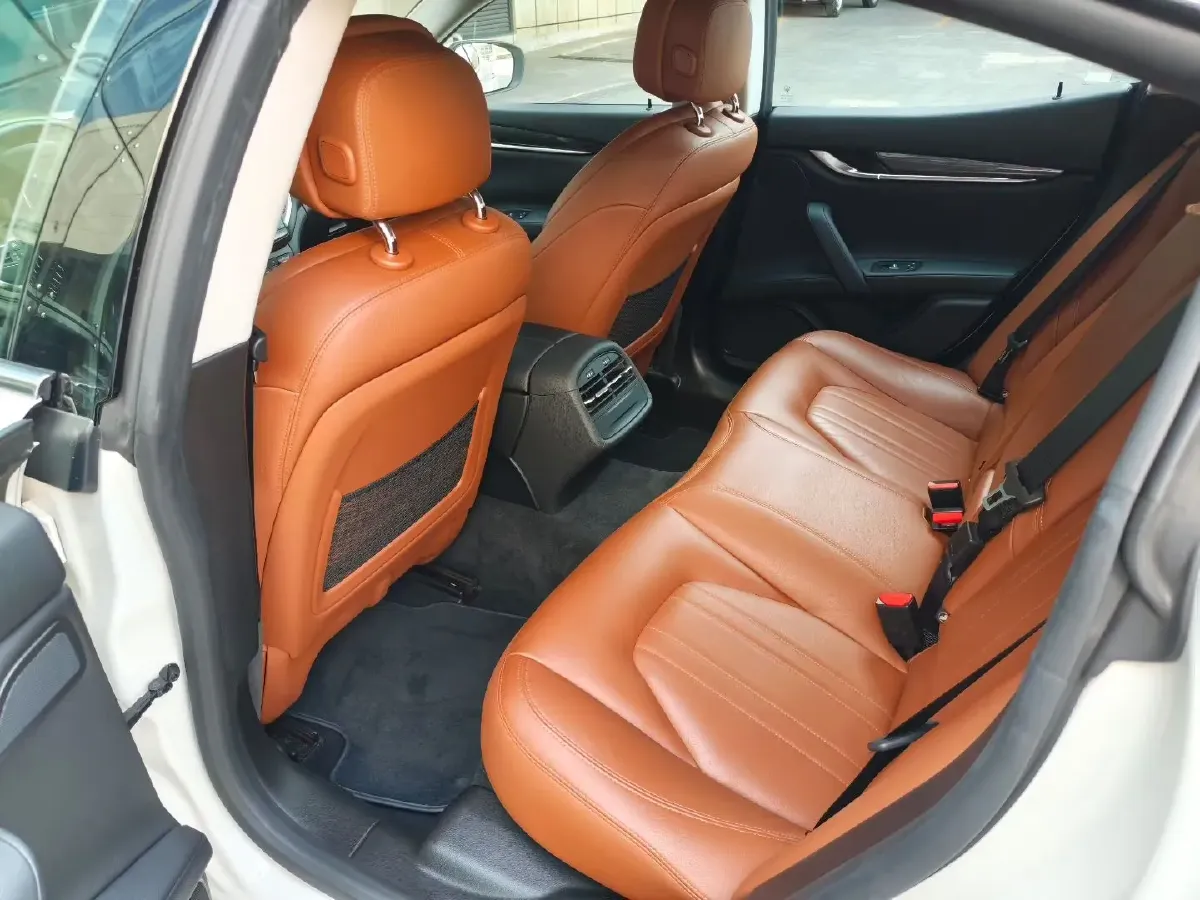 2017 Maserati Ghibli 3.0T 350HP V6 8AT,autocango,china used car exporter,china ev exporter,chinese used car exporter,chinese used ev exporter