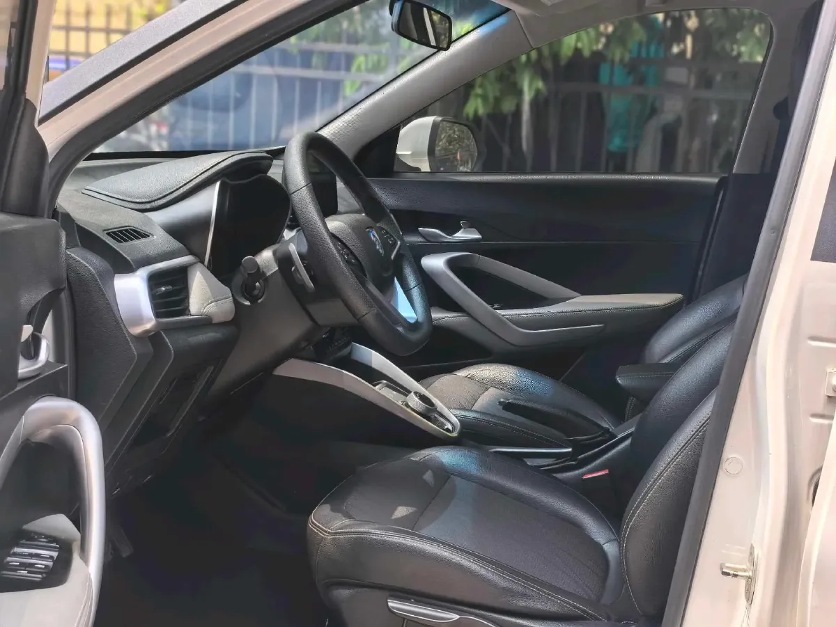 2017 BaoJun 510 1.5L 112HP L4 6MT,autocango,china used car exporter,china ev exporter,chinese used car exporter,chinese used ev exporter