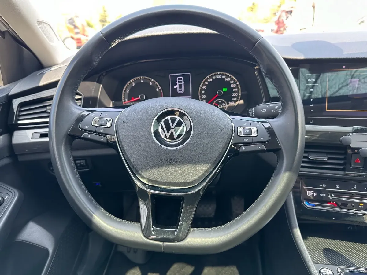 2021 Volkswagen Bora 1.5L 113HP L4 6AT,autocango,china used car exporter,china ev exporter,chinese used car exporter,chinese used ev exporter