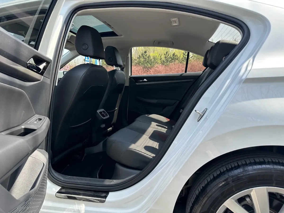 2021 Volkswagen Bora 1.5L 113HP L4 6AT,autocango,china used car exporter,china ev exporter,chinese used car exporter,chinese used ev exporter