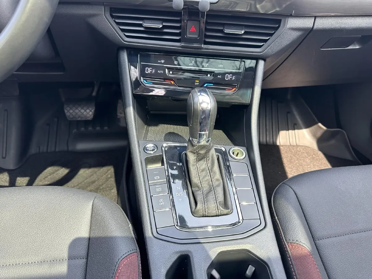 2021 Volkswagen Bora 1.5L 113HP L4 6AT,autocango,china used car exporter,china ev exporter,chinese used car exporter,chinese used ev exporter