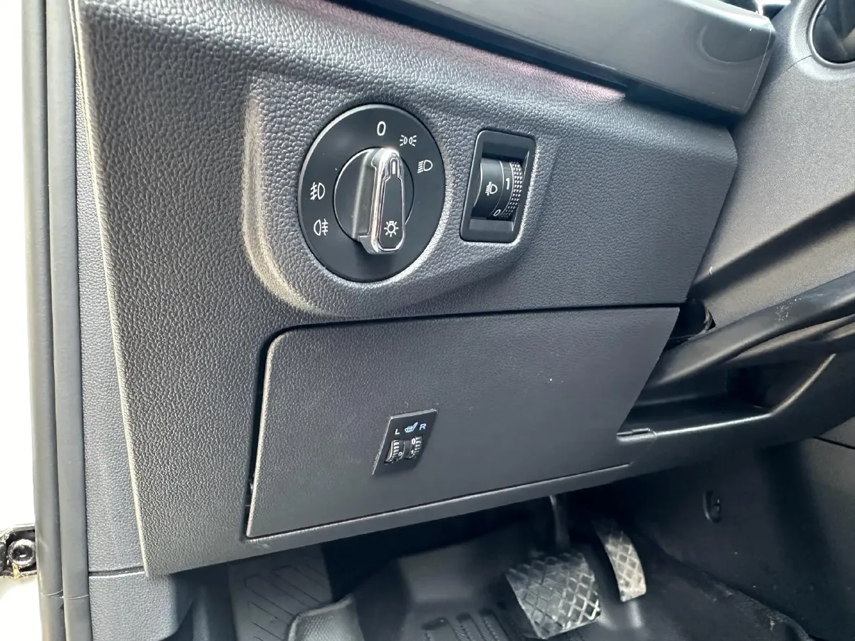 2021 Volkswagen Bora 1.5L 113HP L4 6AT,autocango,china used car exporter,china ev exporter,chinese used car exporter,chinese used ev exporter