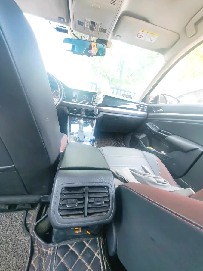 2020 Volkswagen Bora 1.5L 113HP L4 6AT,autocango,china used car exporter,china ev exporter,chinese used car exporter,chinese used ev exporter