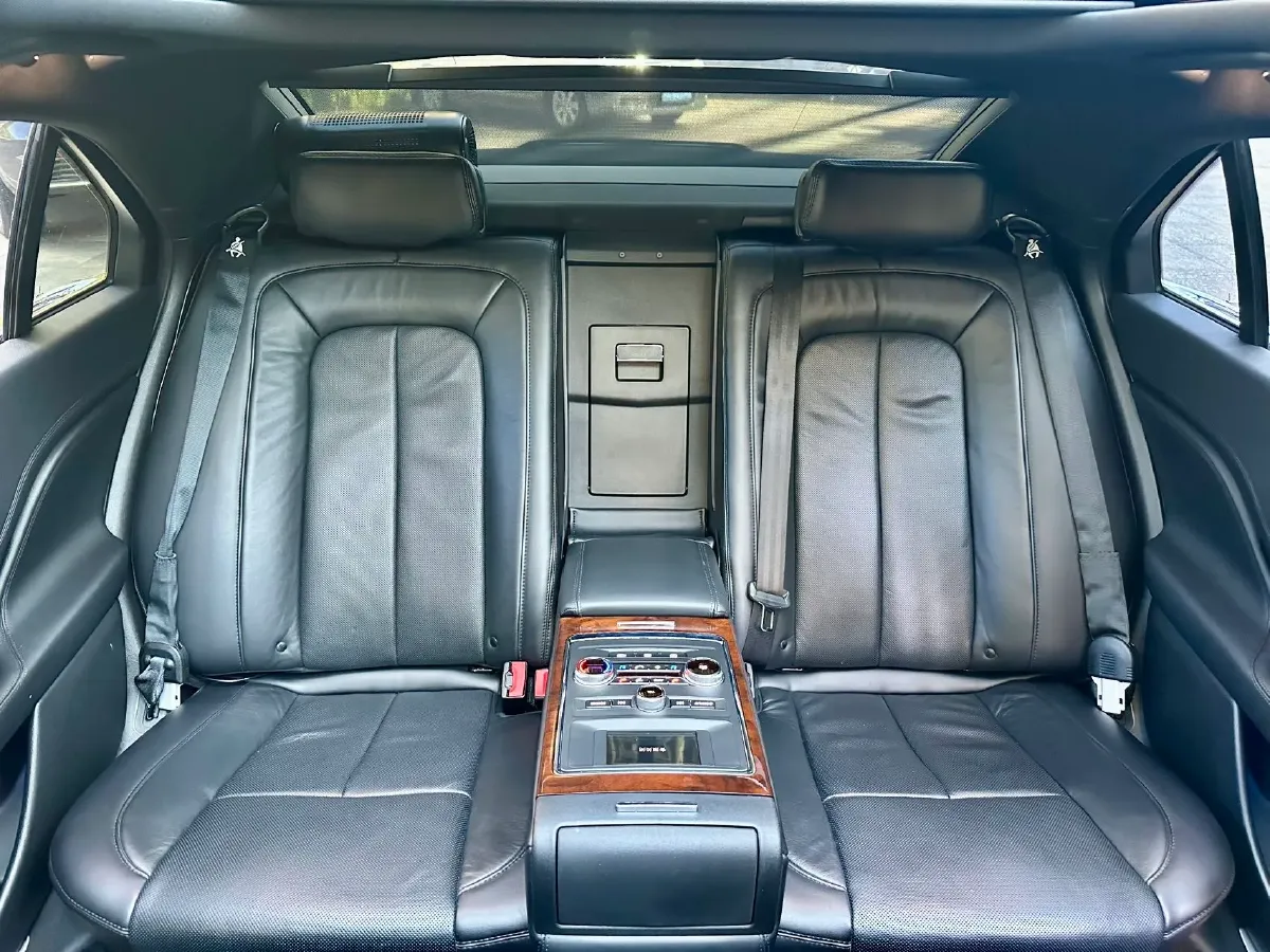 2019 Lincoln Continental 2.0T 261HP L4 6AT,autocango,china used car exporter,china ev exporter,chinese used car exporter,chinese used ev exporter