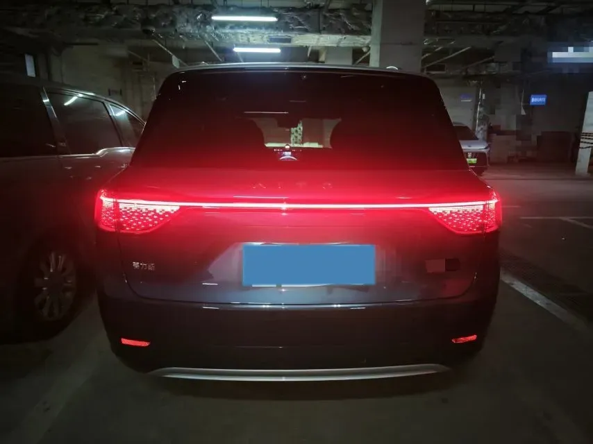 2024 AITO AITO M9 1.5T 152HP L4 REEV 42KWH,autocango,china used car exporter,china ev exporter,chinese used car exporter,chinese used ev exporter