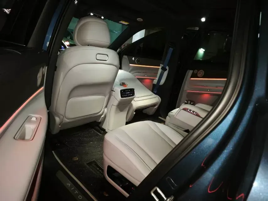 2024 AITO AITO M9 1.5T 152HP L4 REEV 42KWH,autocango,china used car exporter,china ev exporter,chinese used car exporter,chinese used ev exporter