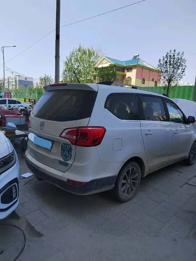 2016 BaoJun 730 1.5L 112HP L4 5MT,autocango,china used car exporter,china ev exporter,chinese used car exporter,chinese used ev exporter