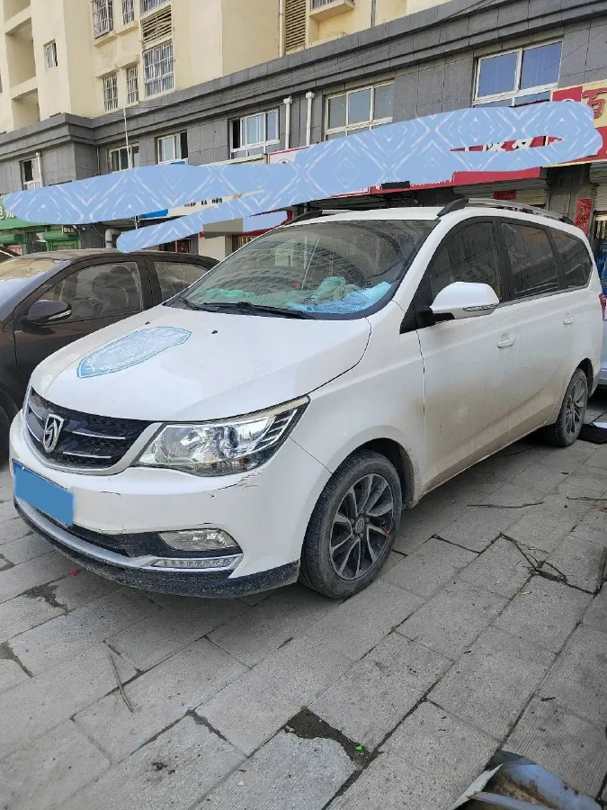 2016 BaoJun 730 1.5L 112HP L4 5MT,autocango,china used car exporter,china ev exporter,chinese used car exporter,chinese used ev exporter