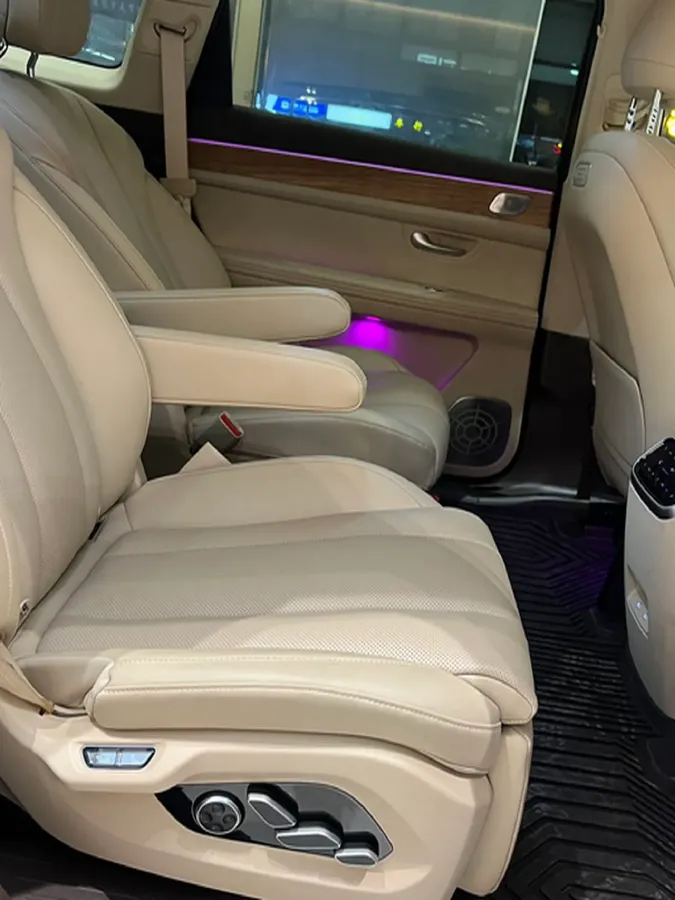 2024 AITO AITO M7 1.5T 152HP L4 REEV 40KWH,autocango,china used car exporter,china ev exporter,chinese used car exporter,chinese used ev exporter