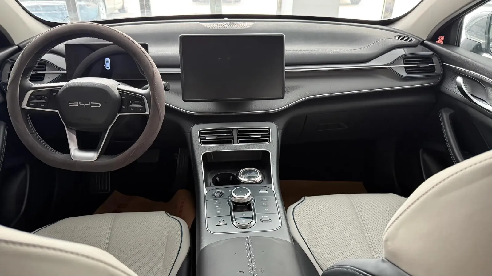 2022 Roewe RX5 MAX 1.5T 181HP L4 6AT,autocango,china used car exporter,china ev exporter,chinese used car exporter,chinese used ev exporter