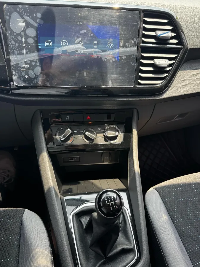 2019 Jetta VS5 1.4T 150HP L4 5MT,autocango,china used car exporter,china ev exporter,chinese used car exporter,chinese used ev exporter